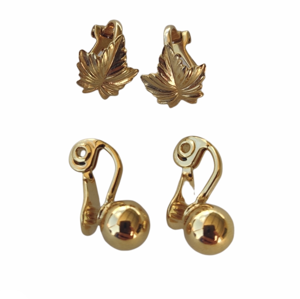 Monet Signed Gold Tone Vintage Clip On Earring Set